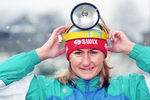 Лыжница Елена Вяльбе готовится к вечерней тренировке, 1997 год