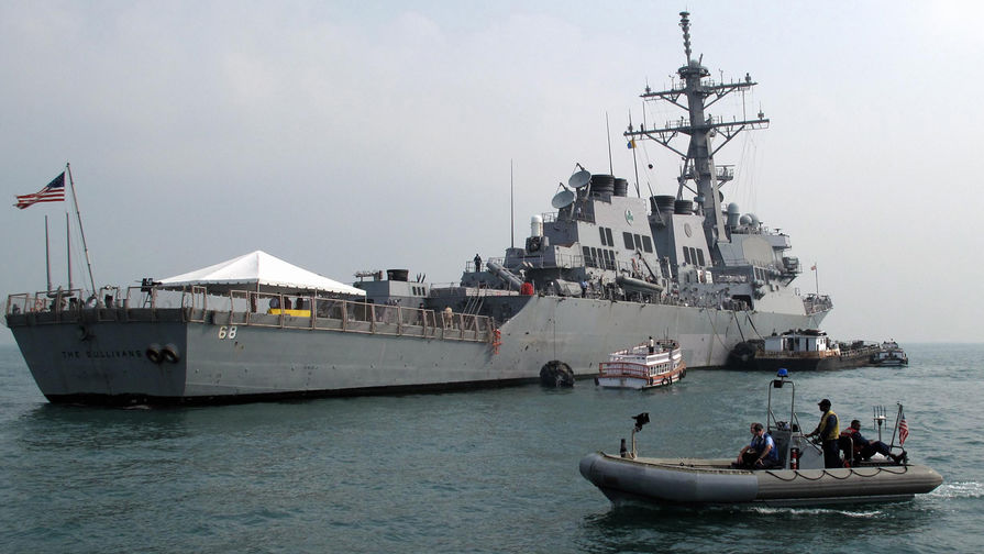 Эсминец USS The Sullivans у побережья Индии, 2009 год