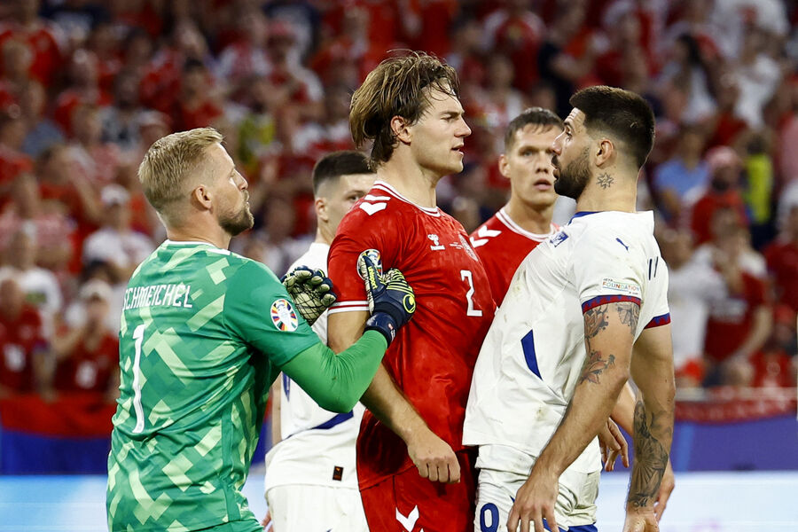 Эпизод матча Дания — Сербия на Евро