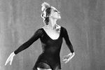 Балерина Майя Плисецкая во время записи телевизионной передачи «Голубой огонек», 1983 год