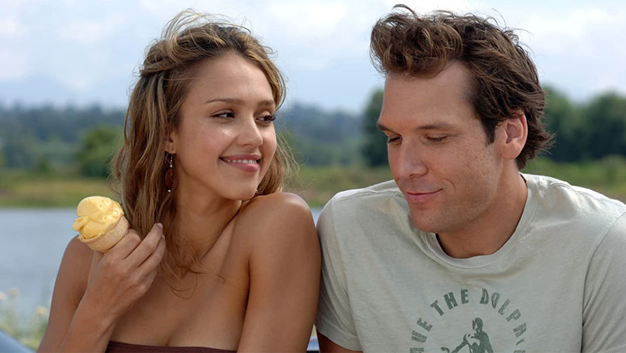 Джессика Альба и Дейн Кук в фильме «Удачи, Чак» (2007)