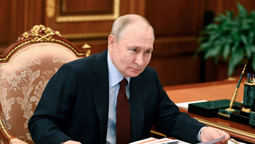 Путин рассказал о приоритетной задаче по общественному транспорту России