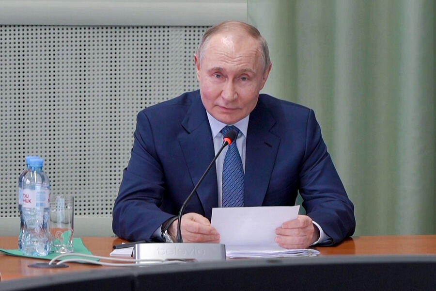 «Хинштейн хочет всего побольше»: Путин ответил шуткой на предложение взять Сумы