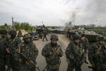 Украинские солдаты охраняют блокпост