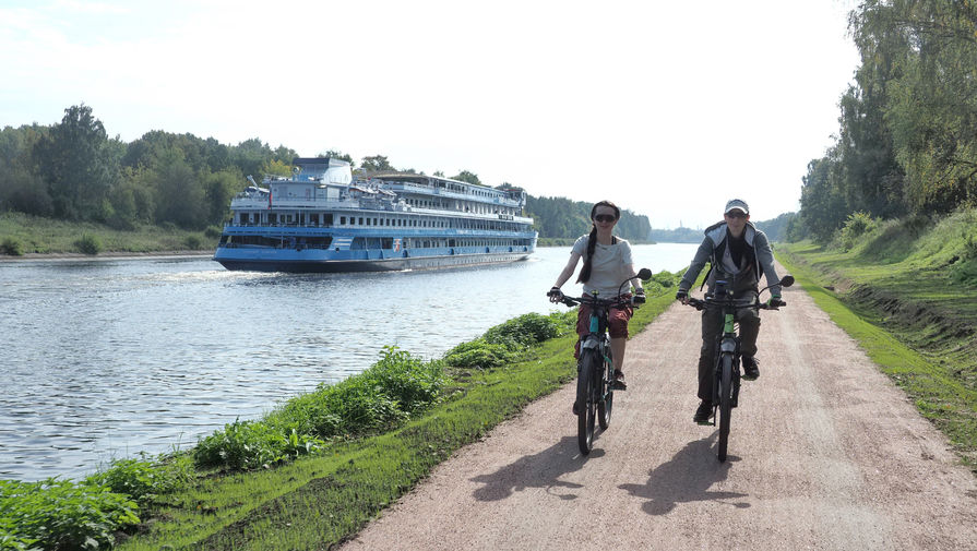 Начали издалека: открыт первый участок велодороги Москва — Петербург