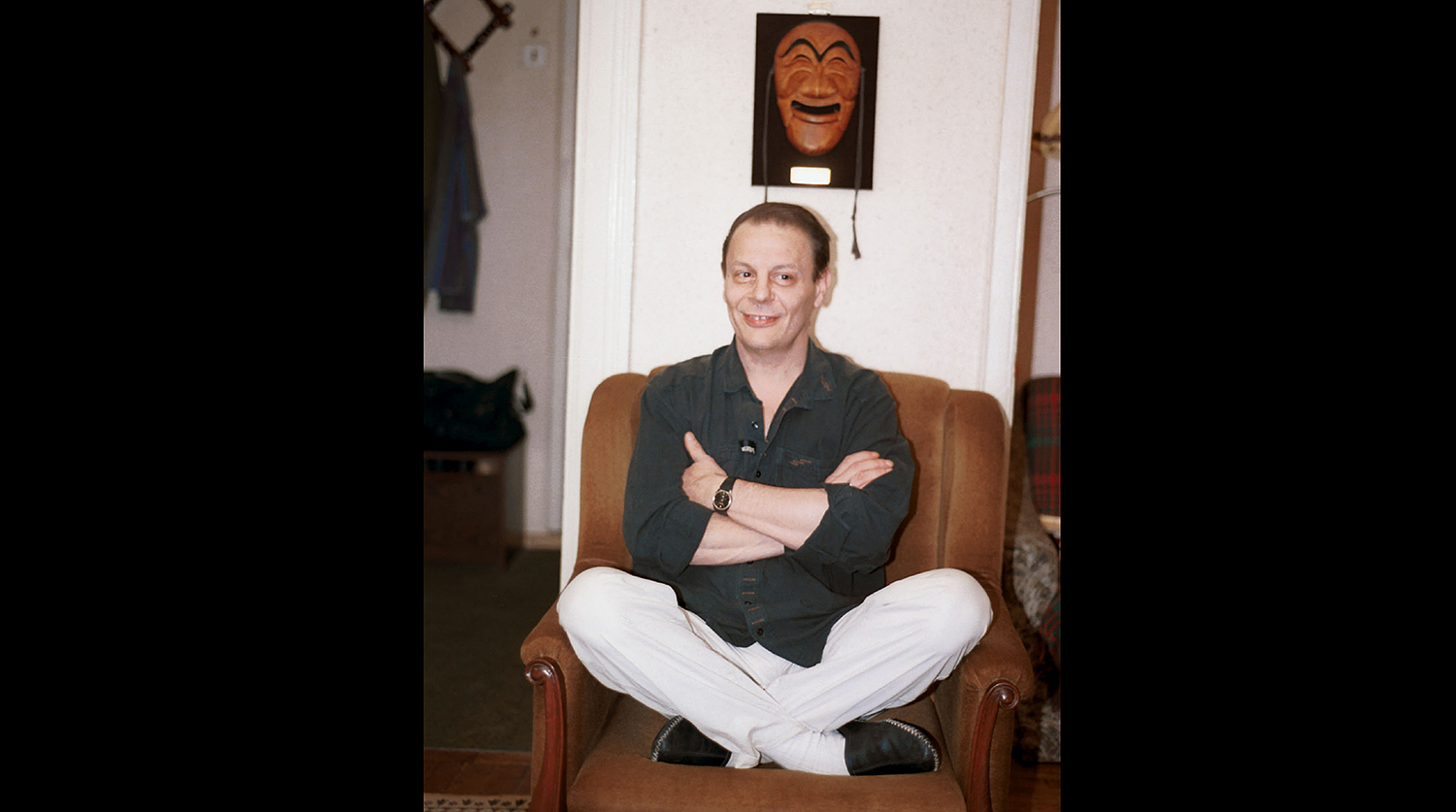 Александр Васильевич Бурдонский у себя дома,1994 год