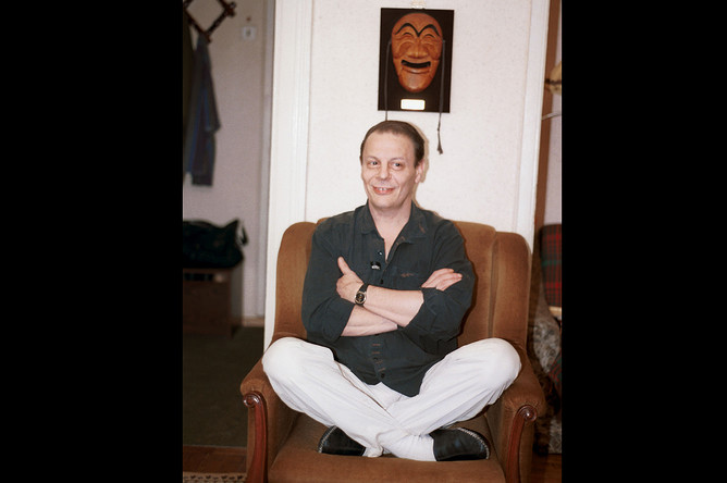 Александр Васильевич Бурдонский у себя дома,1994 год