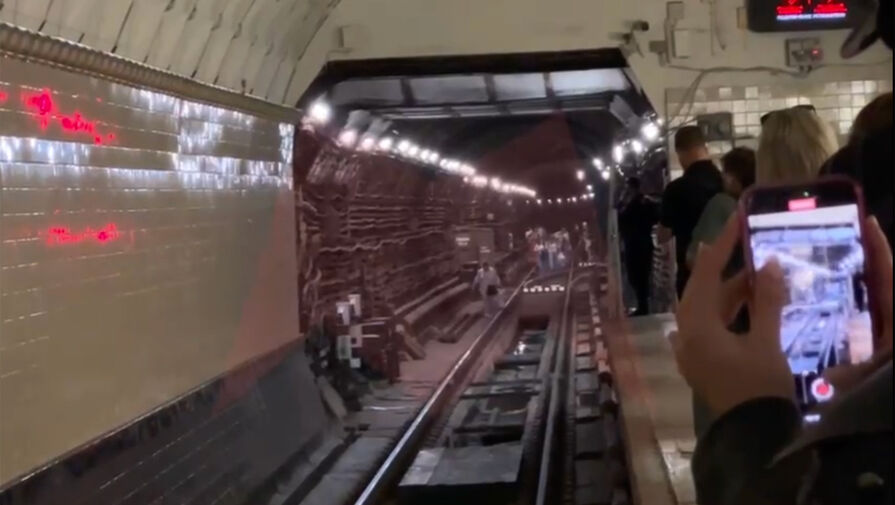 В оперативных службах назвали количество эвакуированных из московского метро