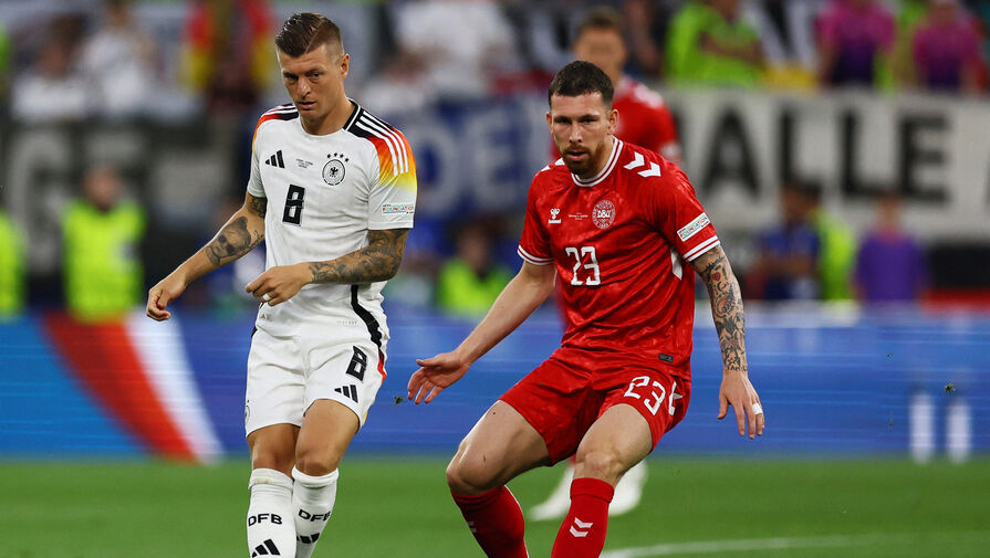 Матч Германии и Дании на Евро был приостановлен